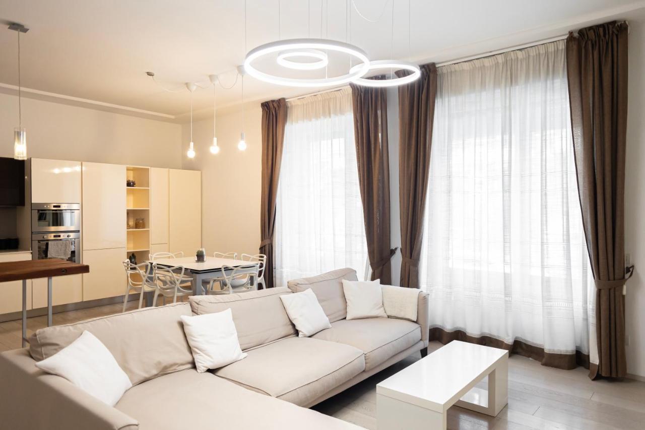Elegante E Spazioso Quadrilocale In Porta Venezia Милано Екстериор снимка
