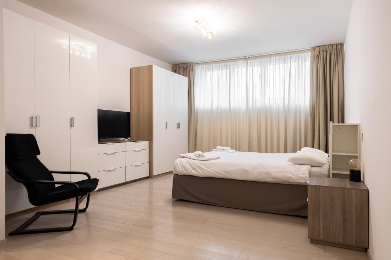 Elegante E Spazioso Quadrilocale In Porta Venezia Милано Екстериор снимка
